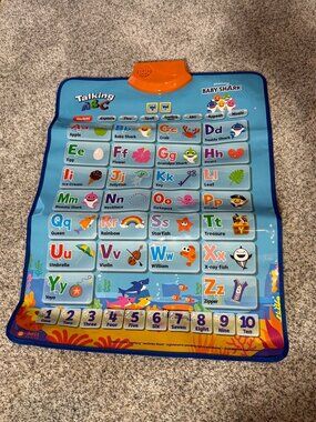 Pinkfong Baby Shark Talking ABC Alphabet Learning Mat Just Play